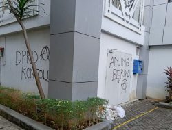 Gedung Pemkab Dicorat-Coret Orang Tak Dikenal