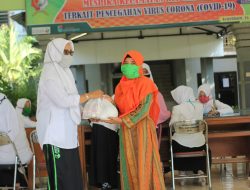 PPPA, TBM Janur Kuning Bagi Bagi Sembako