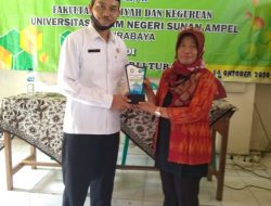 Kepala MTSN 1 Tuban Lepas Mahasiswa Uinsa yang Selama ini melaksanakan PLP FTK di MTSN