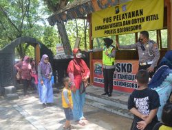 Hari Keempat Operasi Zebra, Sat Lantas Polres Bojonegoro Sosialisasi Keselamatan Berlalu Lintas Di Lokasi Wisata