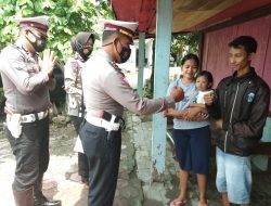 Unit Dikyasa satlantas Polres Bojonegoro Sambangi Balita yang mengidap Penyakit langka