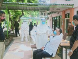 Peserta Sertifikasi Pembimbing Manasik Haji di Swab Total