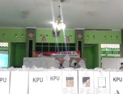 Hasil Rekapitulasi Penghitungan Suara di kecamatan Soko,Paslon No 2 Halindra Faridzki dan Riyadi Unggul Telak