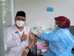 Seluruh pendidik dan Tenaga Kependidikan MIN 2 Tuban Ikuti Vaksinasi