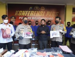 Gelar Konferensi Pers, Polres Bojonegoro Ungkap 10 Kasus Kejahatan Dengan 18 Tersangka