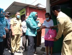 TP PKK Sidoarjo Salurkan 1.000 Paket Sembako Ke Masyarakat Terdampak Covid 19