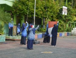 Peringati HUT RI Ke 76, MTsN 1 Tuban Laksanakan Upacara
