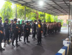 Brimob Bersenjata Kawal Pilkades di Masalembu