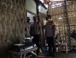 Bhabinkamtibmas Polresta Mojokerto Bedah Rumah Mbah Siti Badriah