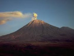 Legenda Gunung Semeru yang Dianggap Paku Pulau Jawa