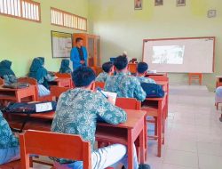 Kenalkan Kampus, Mahasiswa STIEKIA Bojonegoro Kunjungi Sekolah