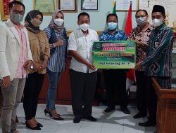 MTsN 1 Tuban Adakan Bakti Sosial