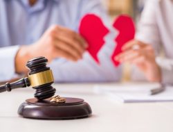 Wanita yang Dinikahi Siri Oknum Kades Ternyata Punya Suami dan Rela Cerai