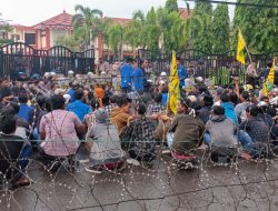 Demo Kantor Bupati, PMII Minta Kadisdik Dicopot