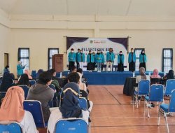 Ketua STIEKIA Bojonegoro Melantik Pengurus BEM periode 2022-2023