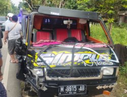 Bawa Motor Roda 3, Seorang PNS Tabrak Pickup di Jalan Nasional