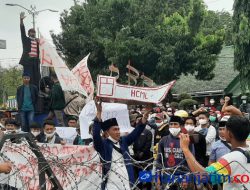 Demo Kantor DPRD, Armed Desak Usir HCML dari Sumenep