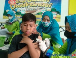 80 Siswa SDN Karduluk IV Jalani Vaksinasi Perdana