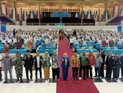 Menjawab Tantangan Global, Menteri Desa PDTT Bersama Bupati Bojonegoro Resmikan Beasiswa Unesa 2022