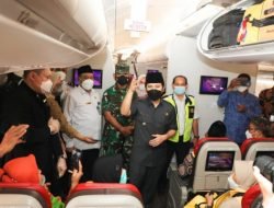 392 Jamaah Umroh Asal Jatim Resmi Diberangkatkan, Wagub Emil Doakan Ibadahnya Dilancarkan
