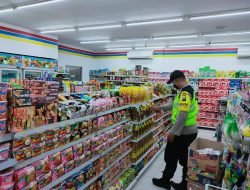 Polsek Malo Blusukan ke Pasar Modern Pastikan Ketersediaan Sembako Stabil di Bulan Ramadhan