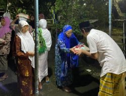 Berbagi Hasil Panen, Cara Zulmi Jalin Silaturahmi Dengan Warga