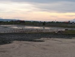 Presiden Jokowi ke Sumenep, Warga Pulau Gili Raja Minta Perhatikan Nasib Petambak Garam