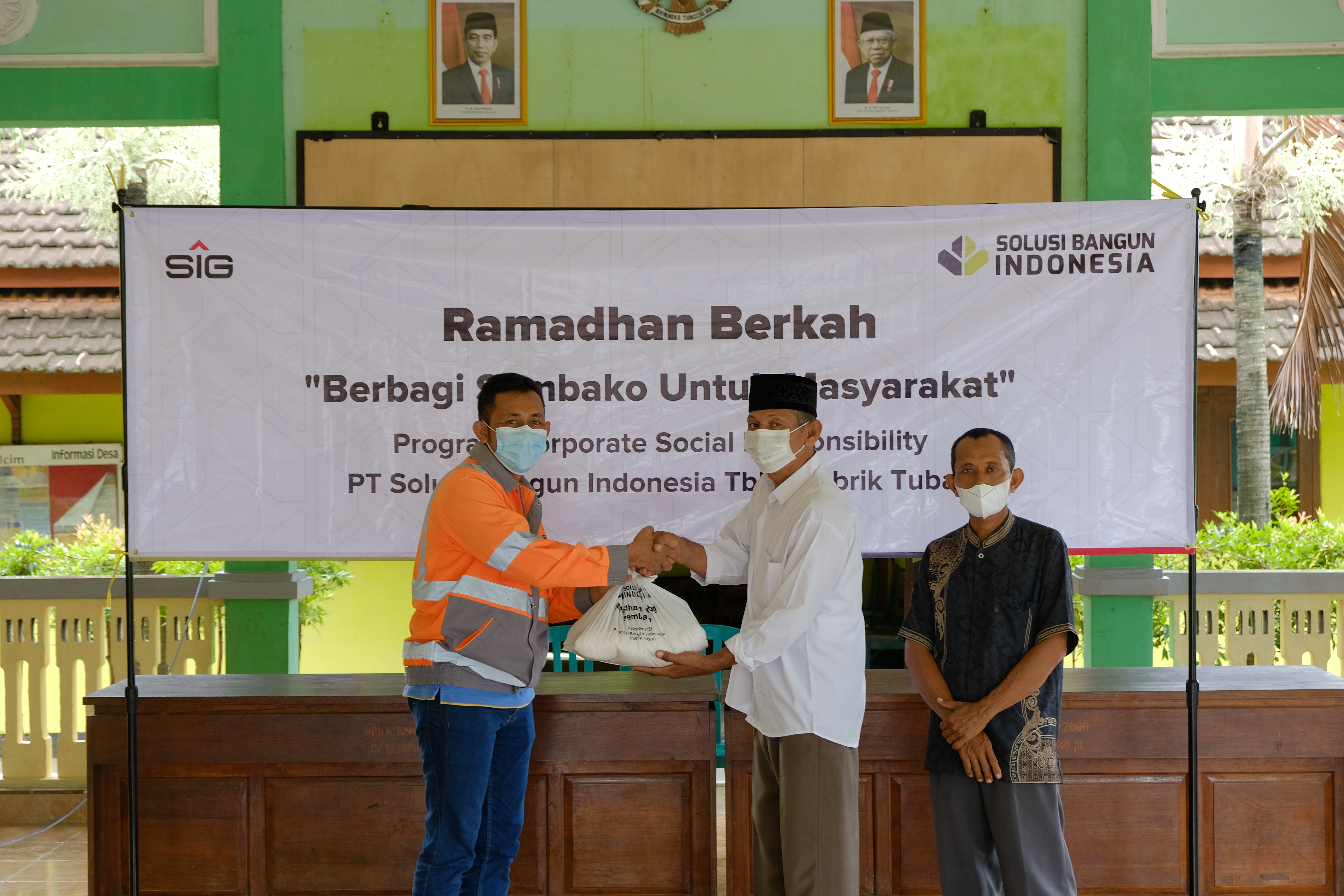 Berbagi Keberkahan di Bulan Ramadhan, SBI Salurkan 3.800 Paket Sembako untuk Masyarakat Sekitar