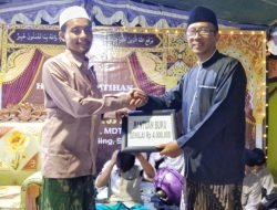 Tingkatkan Minat Baca, Budayawan Sumenep Berikan Bantuan Buku Senilai Rp4 juta