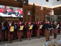 Berlangsung Khidmat Wisuda 54 Siswa ,Mas Bupati Sampaikan Apresiasi Kepada Permadani