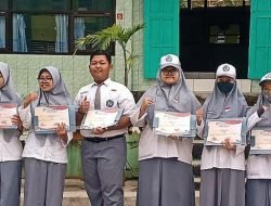Sebanyak 12 Siswa MAN 2 Tuban Sukses Borong Medali OSN