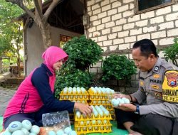 Bangkitkan UMKM, Polisi di Bojonegoro Pandai Bikin Telur Asin