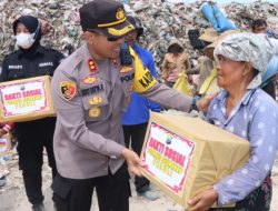 Polres Sumenep Berbagi Sembako dengan Pemulung