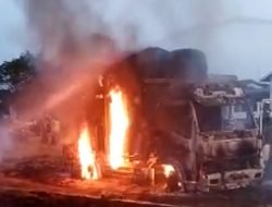 Pemilik dan Sopir Truk yang Dibakar di Pemekasan Belum Diketahui