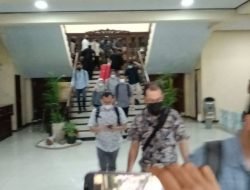 KPK Geledah Kantor Bupati Bangkalan