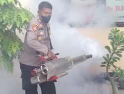 Cegah Penularan DB, Polsek Tambakrejo Lakukan Fogging