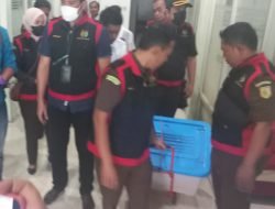 Kejari Sumenep Amankan Ratusan Dokumen Penggeledahan Kantor PT Sumekar