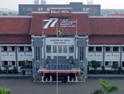 Pemkot Surabaya Salurkan BLT BBM Rp8,9 Miliar untuk Pengemudi