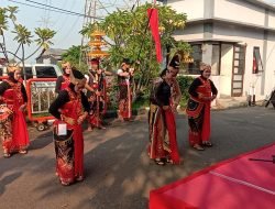 Kontingen Temu Karya Relawan PMI kabupaten Bojonegoro Tampilkan Budaya Khayangan Api