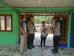 Korban Kebakaran Rumah di Desa Margomulyo Terima Bansos Dari Polsek Margomulyo