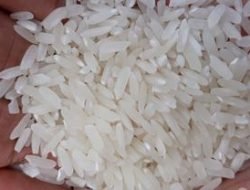 Pemprov Jatim Gelontor 300 Ton Beras Jelang Tahun Baru 2023