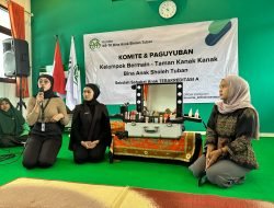 Peringati Hari Ibu, Komite KB-TK Bina Anak Sholeh Tuban Adakan Demo Make-Up Bersama Brand Kecantikan Y.O.U