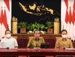 Presiden Jokowi Resmi Cabut PPKM