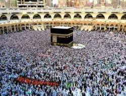 Jokowi Teken Biaya Haji Tahun 2023, Berikut Besaran Setiap Embarkasi