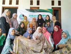 Dongkrak Ekonomi Emak-Emak, Forhati Sumenep Gelar Sekolah Keterampilan