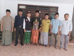 Pantarlih Pakai Busana Ala Santri saat Coklit di Rumah Anggota KPU