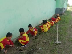 Pembiasaan Menyayangi Lingkungan Sekitar Dapat Menumbuhkan Kepeduliaan Anak