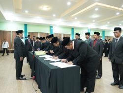 Pelantikan Pejabat Administrator oleh Kakanwil Kemenag Jatim