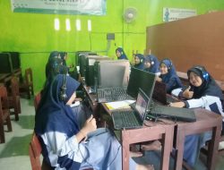Siswa SMK Darul Hikmah Dilatih Santri Digipreneur