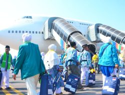 Embarkasi Surabaya Berangkatkan Enam Kloter Jemaah Haji ke Tanah Suci